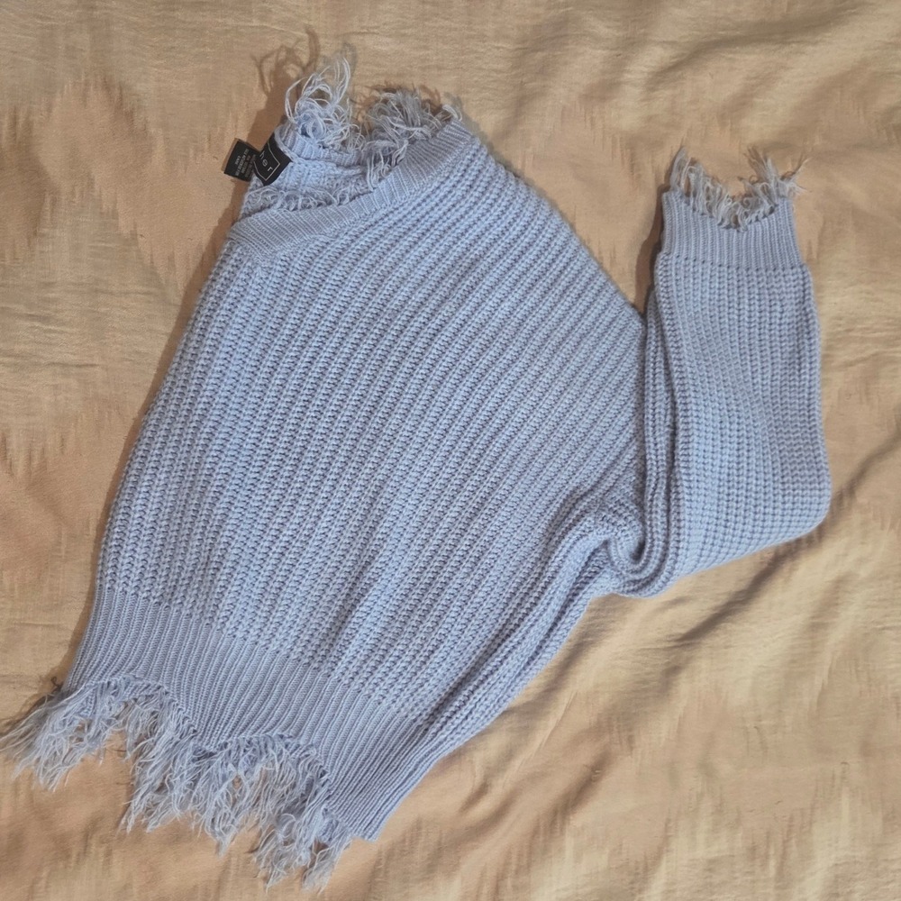 Polly & Esther Destructed Frayed Edge V-Neck Long Sleeve Junior's Sweater  L